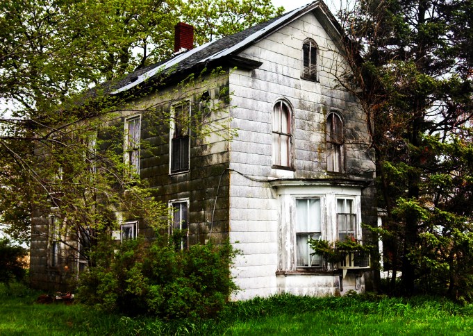 old house w arched windows