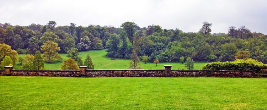 chartwell house wall and pasture