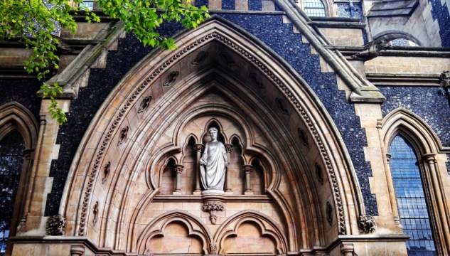 southwark cathedral entrance