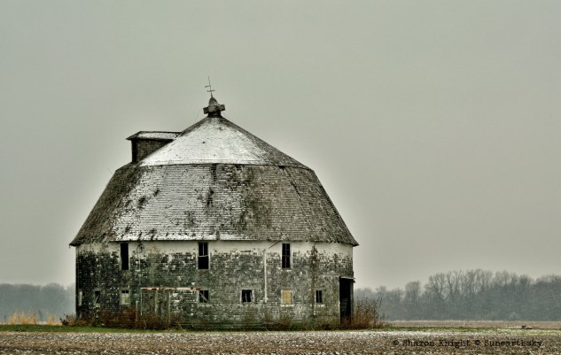 round barn cr 2